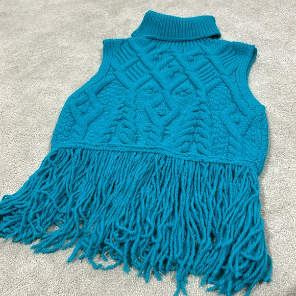 Zara Sweaters - Women’s Zara turquoise cable knit fringe  sweater vest size Sm